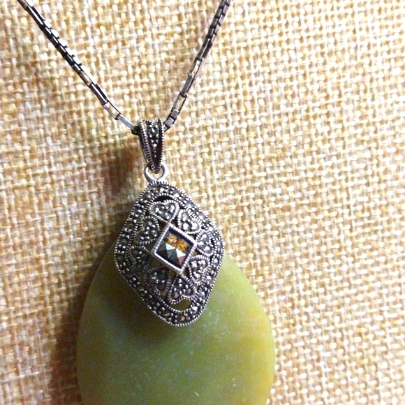 JADEITE  STERLING MARCASITE TEARDROP NECKLACE VINTAGE - Picture 2 of 8